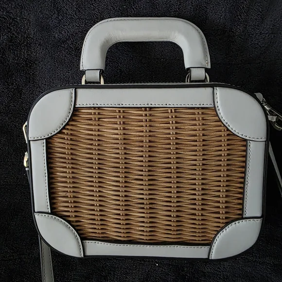Kate Spade Wicker Trunk Traveler Crossbody - Picture 3 of 8